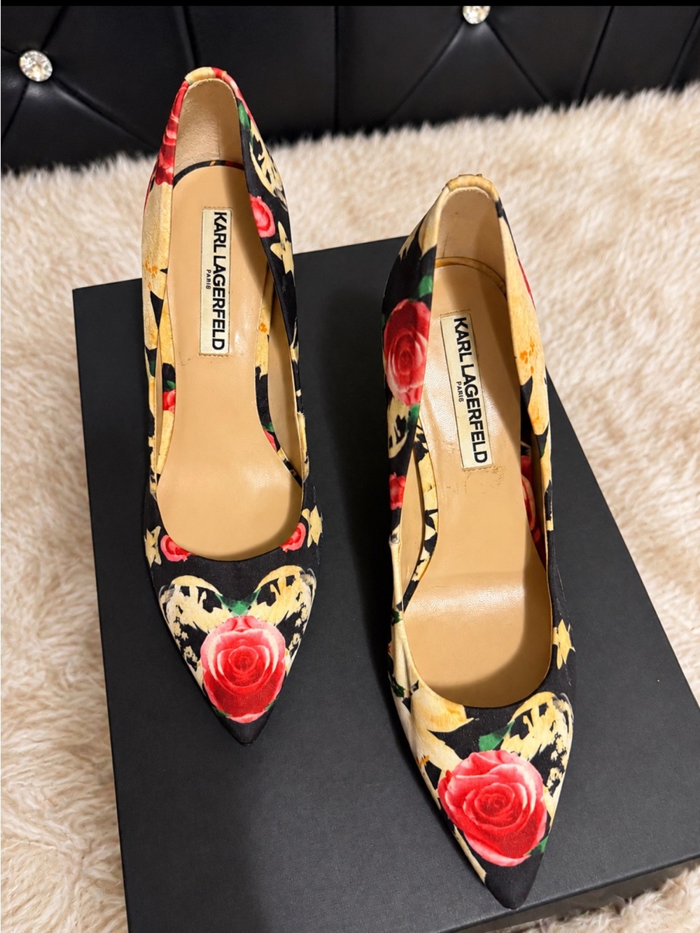 Karl Lagerfeld Paris Floral Pointed Toe Pumps Black Red Rose Print Heels